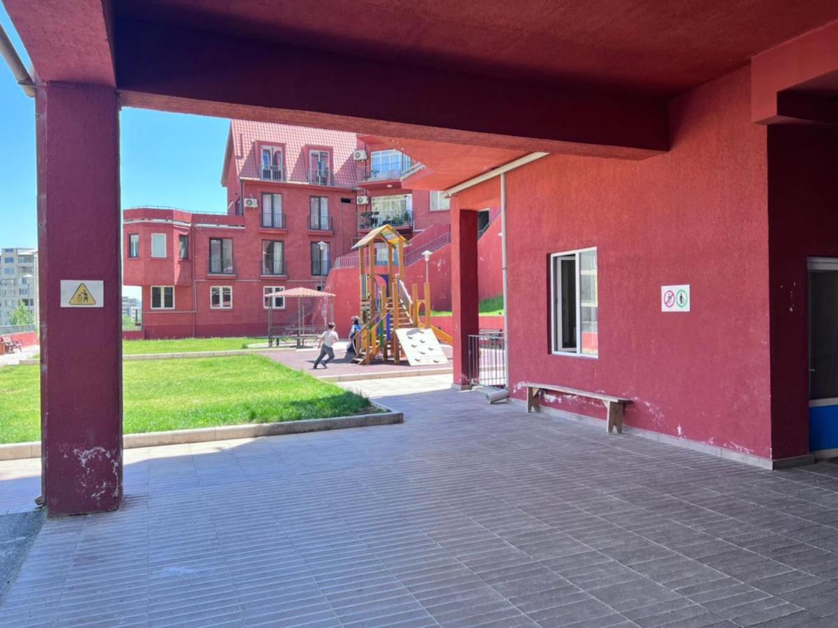 Cozy apartment in Vake Tbilisi Zewnętrze zdjęcie