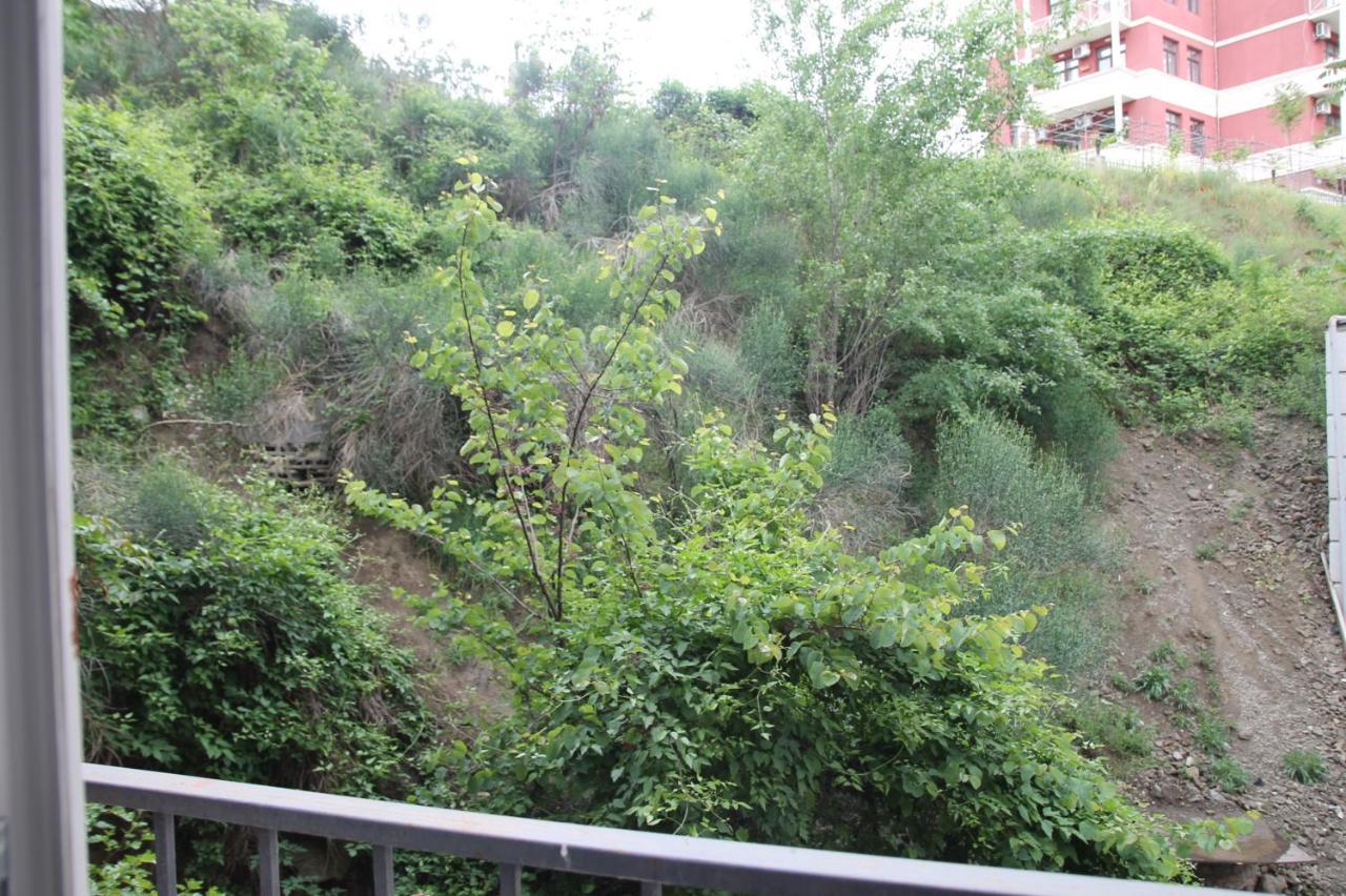 Cozy apartment in Vake Tbilisi Zewnętrze zdjęcie